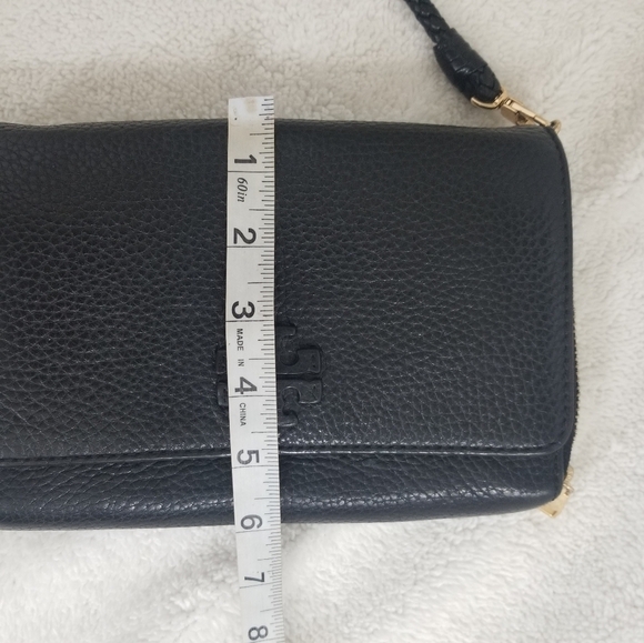 Tory Burch Thea flap wallet crossbody - Picture 12 of 13